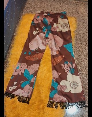 Pantalón estampado con abalorios S