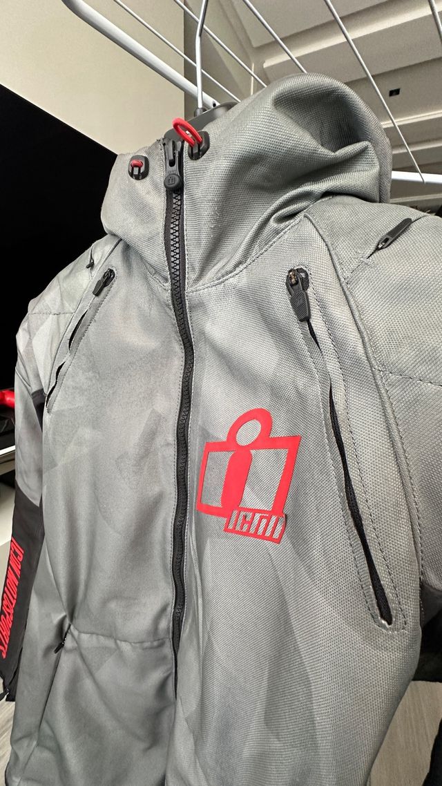 Chaqueta Icon battlescar