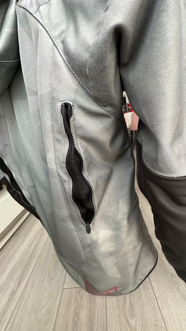 Chaqueta Icon battlescar