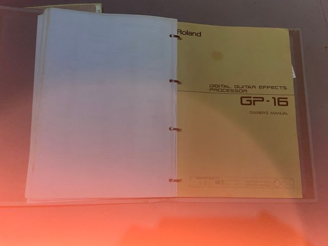 ROLAND GP-16 + MANUAIS. SEM TAMPA 74 € + PRESENTES