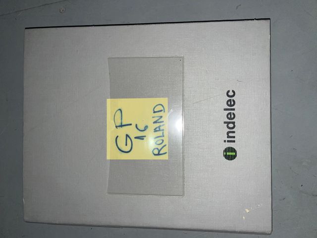 ROLAND GP-16 + MANUAIS. SEM TAMPA 74 € + PRESENTES