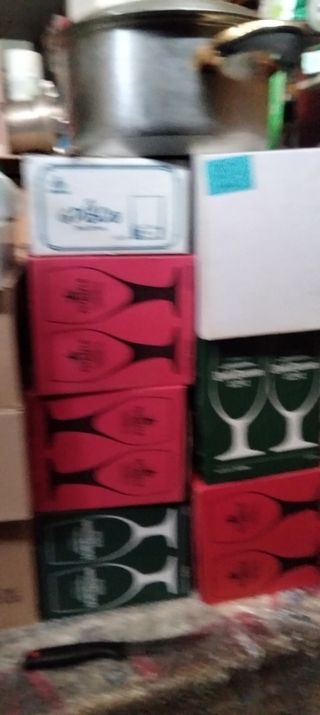 Se vende vasos y copas de bar