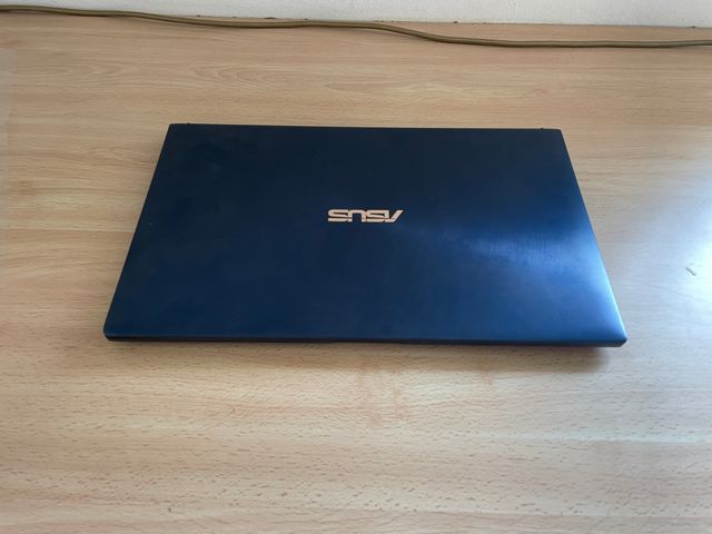 Portátil de Alto Rendimiento Asus ZenBook Core i7