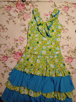 Traje de niña.Vestido gitana