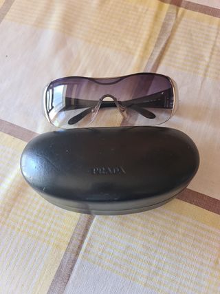 Occhiali da sole Prada