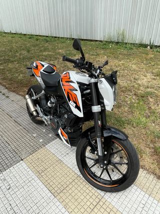 Moto ktm duke 125