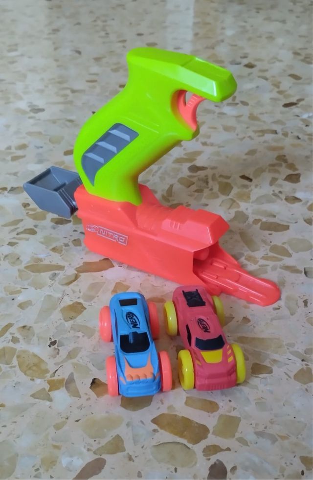 Lanzador coches NErf