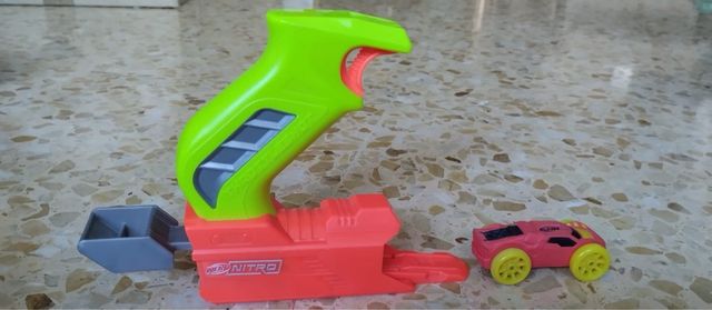 Lanzador coches NErf