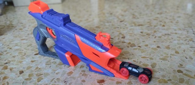 Lanzador coches nerf