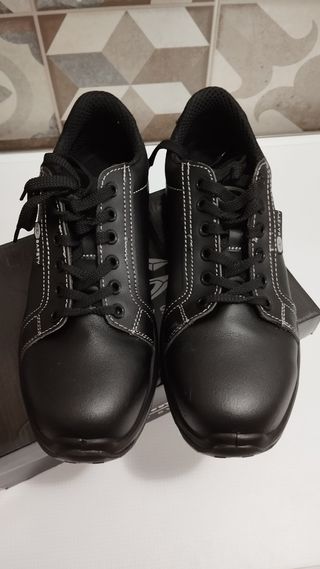 Scarpe antinfortunistiche