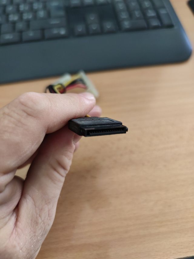 Cavo convertitore da molex a sata
