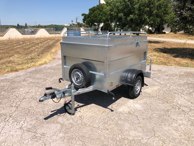 REMOLQUE CAJA CERRADA GALVANIZADO