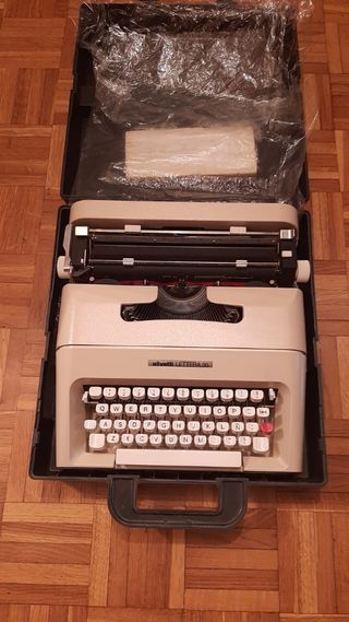 Maquina de escribir lettera 35 oliveti