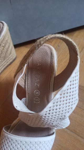 Sandalias blancas esparto