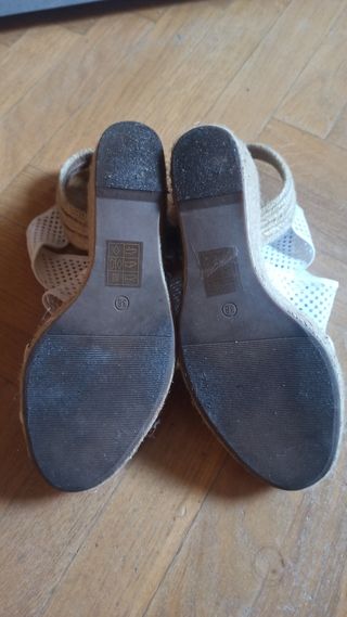 Sandalias blancas esparto