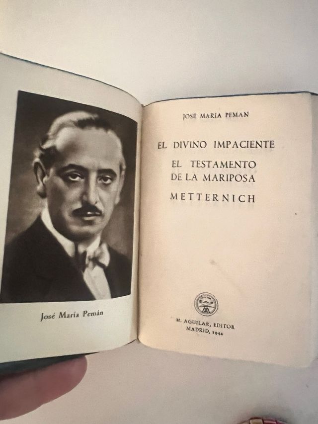 Colección  de libros antiguos