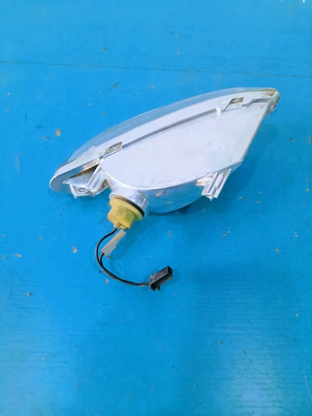 Intermitente delantero suzuki burgman