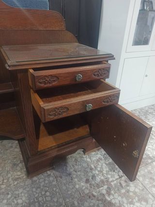 MUEBLE DE MADERA MACIZA