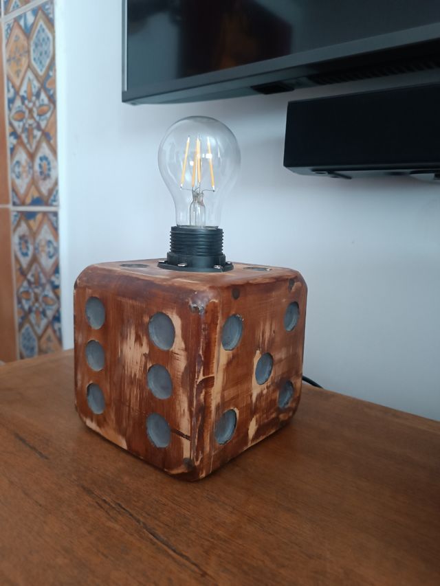 Lampara de madera ( NUEVA )