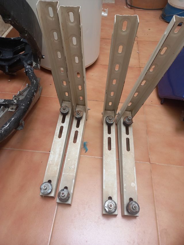 Soportes aire acondicionado Solo queda una pareja