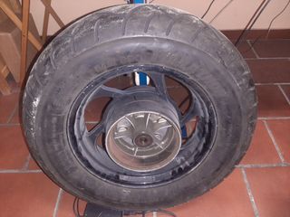 Rueda+llanta suzuki intruder m800