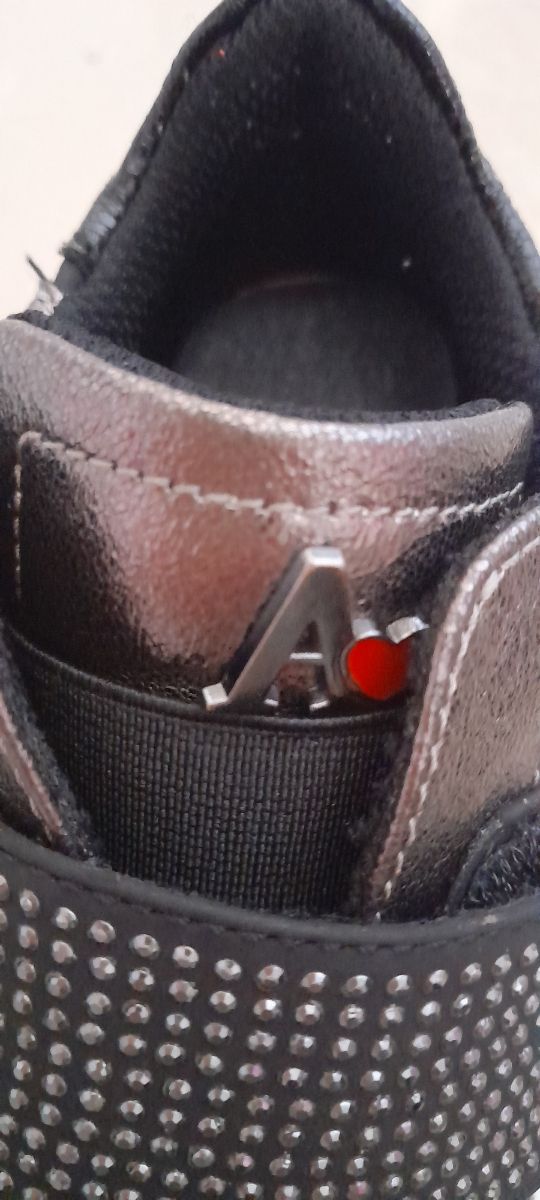 Scarpe bimba sportive asso come nuove 