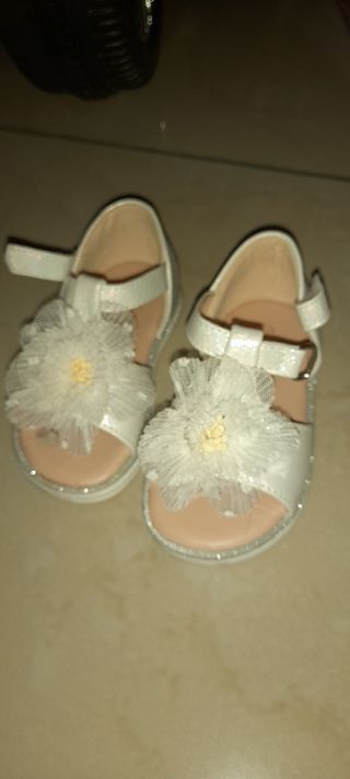 Scarpe bimba eleganti  sandali mis.20