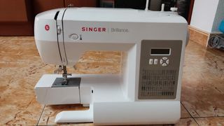 Maquina de coser singer 6180