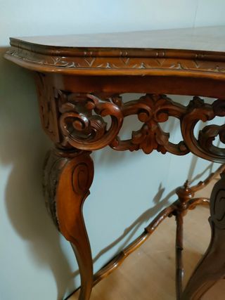 MUEBLE DE ENTRADA ESTILO ISABELINO