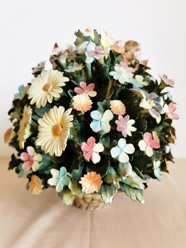 Centrotavola floreale porcellana (1970) 