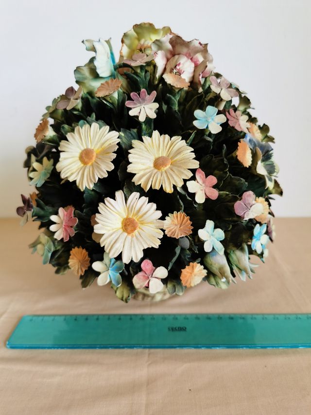 Centrotavola floreale porcellana (1970) 