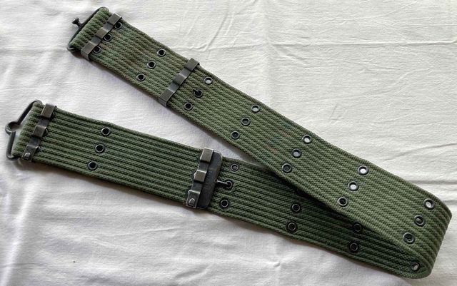 Stock Abbigliamento e accessori Militari anni '80