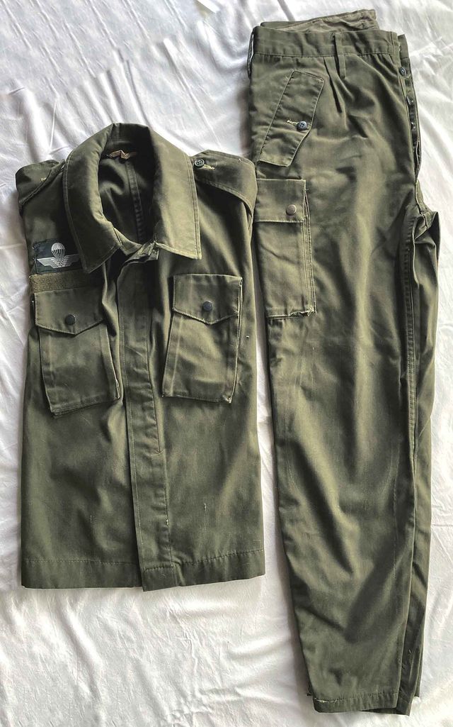 Stock Abbigliamento e accessori Militari anni '80