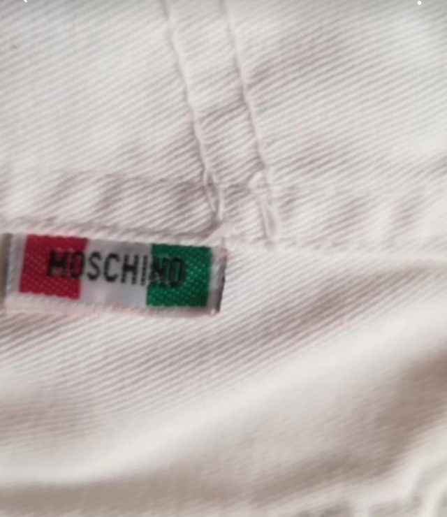 Gonna bianca Moschino. Vintage