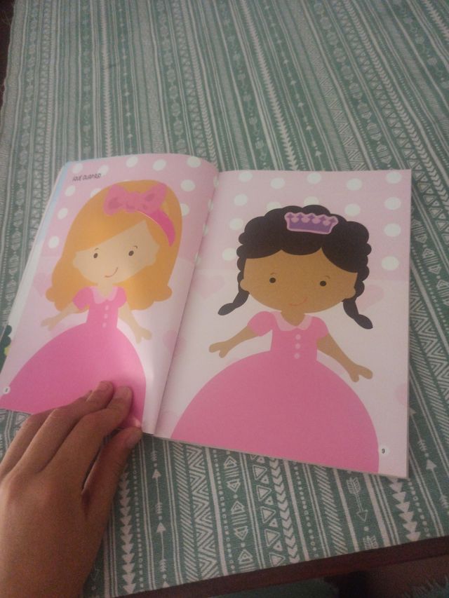 Libro de pegatinas de princesas