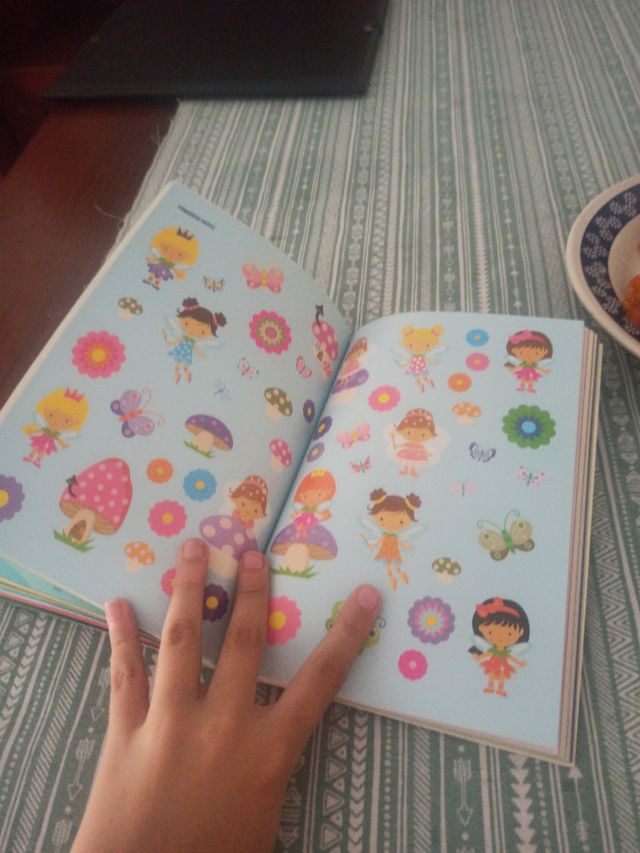Libro de pegatinas de princesas