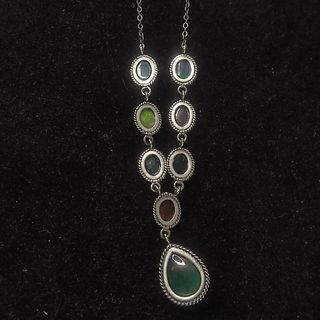 Collar de plata con ópalo