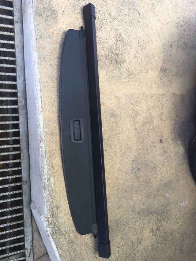 Bandeja cubremaletero extensible 122 cm