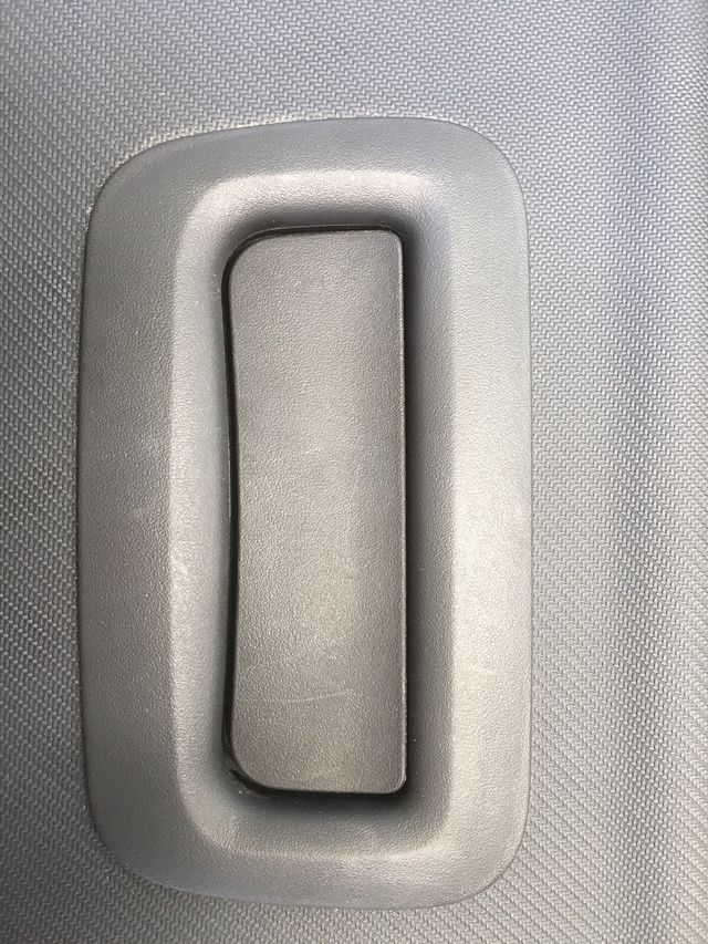 Bandeja cubremaletero extensible 122 cm