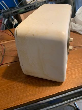 Radio vintage bachelite bianca