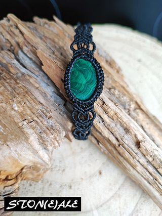 Bracciale in macrame con malachite