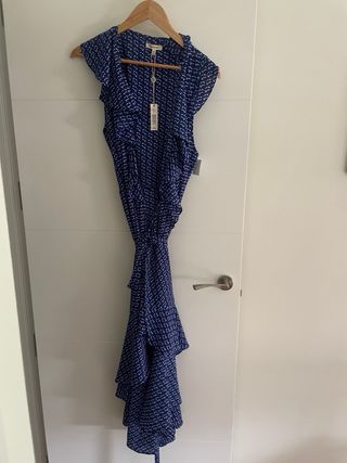 Vestido volantes azul. Nuevo.