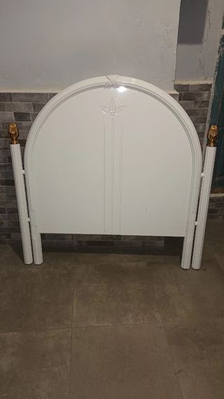 Se vende conjunto de 2 cabeceros Blancos Nacados,