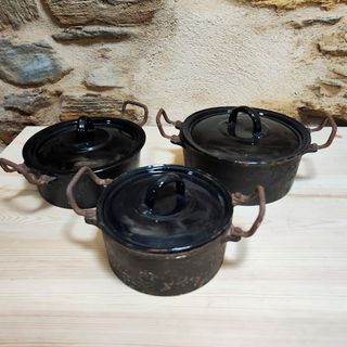 Ollas antiguas hierro fundido