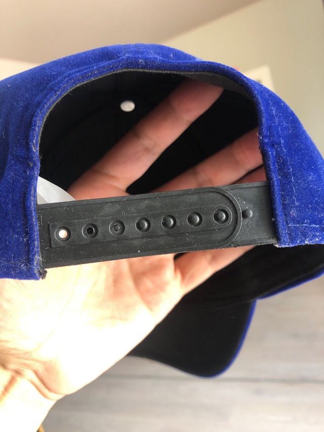 cappellino con visiera