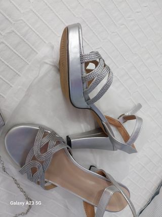 CONJUNTO SANDALIAS Y CARTERA