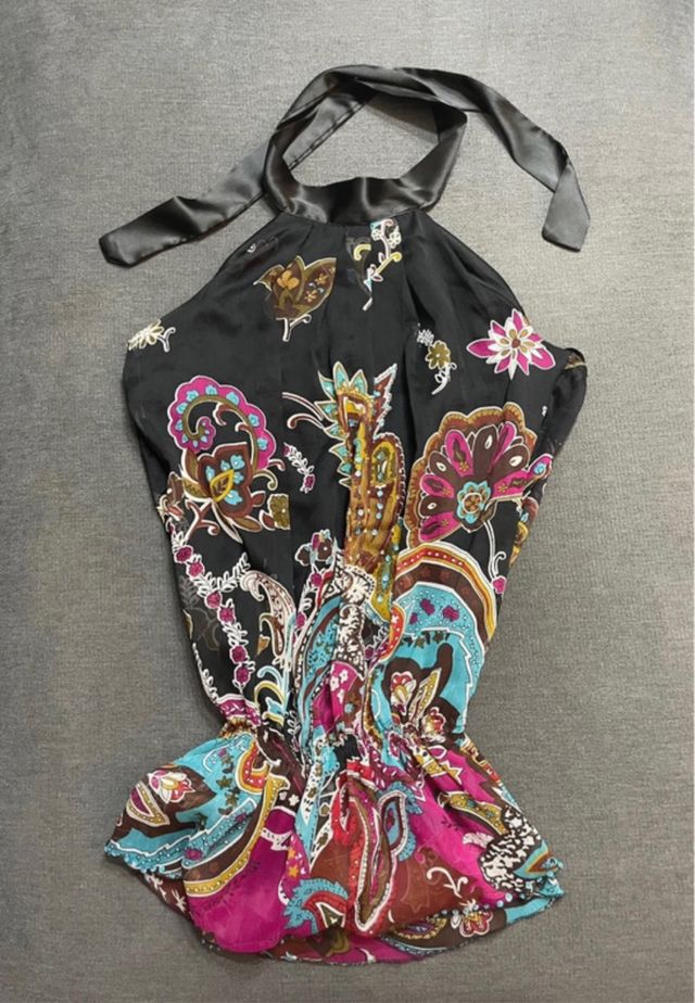 Blusa con espalda al aire