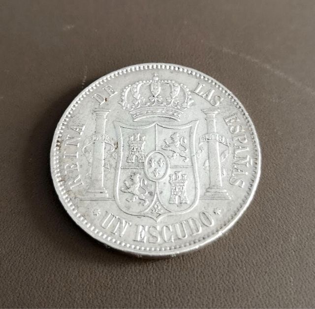 Moneda de plata. Un escudo español Isabel II 1867
