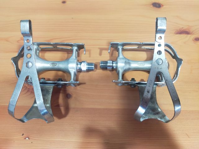 Bielas platos y pedales strongliht Zeus