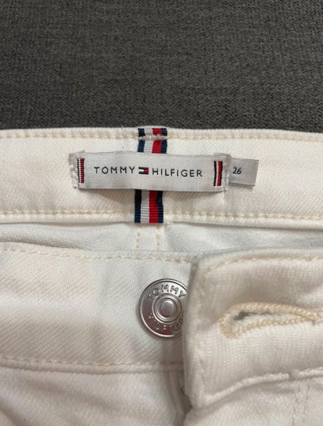 Pantalón blanco Tommy Hilfiger